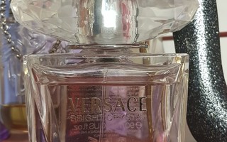 Versace Bright Crystal EdT -tuoksu / Hajuvesi 90 ml