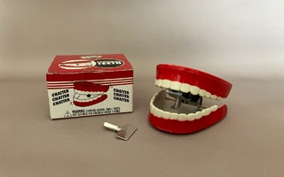 Chattering Teeth / Kalkattavat Hampaat