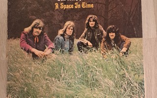 Ten Years After :  A Space In Time   LP