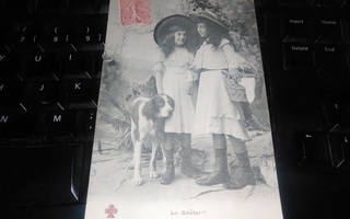 Kauniit Tytöt ja Koira v.1904 PK105