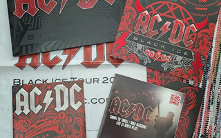 AC/DC Black Ice LP + kiertuekirja + 2 singleä + muovikassi