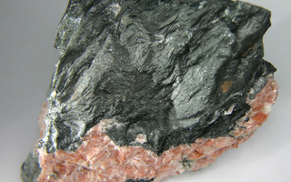 Kemira musta liekki n.2kg kalsiitti - biotiitti Siiliinjärvi