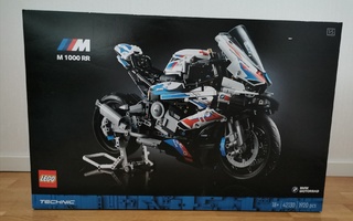 Lego Technic 42130 - BMW M 1000 RR - uusi