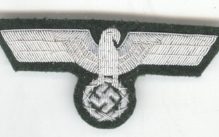 Wehrmacht upseerin rintakotka