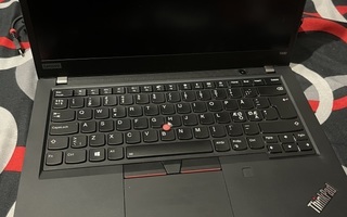 Lenovo Thinkpad T490 i5-8265U 8gb/256gb (uusi laturi)