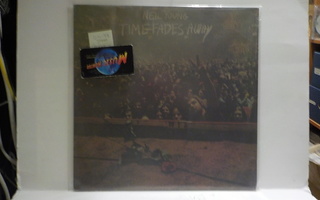NEIL YOUNG - TIME FADES AWAY EX+/EX+ LP