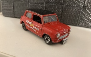 Morris Mini Cooper 1/64 pienoismalli