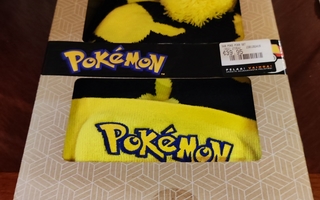 Pokemon Pikachu silhouette beanie & scarf gift set