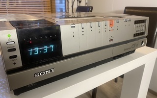 Sony SL-5C Betamax videonauhuri.