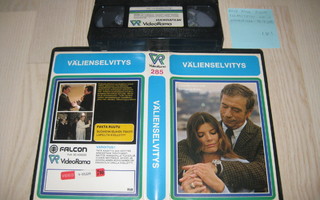 Välienselvitys-VHS (FIx, VideoRama, Yves Montand, 1974)