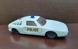 Vanha Mersu poliisiauto