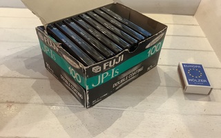 C-kasetteja 8 kpl, käyttämättömiä