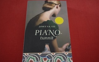 Janice Y.K. Lee: Pianotunnit  (2010)