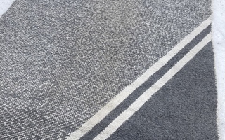 Suomalainen harmaa räsymatto matto 132 X 210 cm.