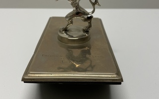 Poliisien ratsastuskilpailun palkinto 1935