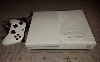 XBOX ONE S konsoli