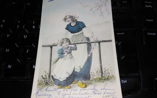 Kaunis Äiti ja Tyttö Maalaisasut v.1906 PK90