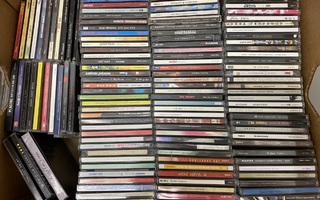 Laatikollinen, 166kpl käytettyjä CD-levyjä