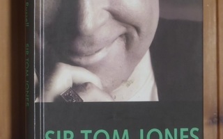 Russell Gwen: Sir Tom Jones-Lähikuvassa
