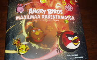 Angry Birds Maailmaa rakentamassa