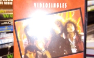 VHS BON JOVI VIDEOSINGLES ( SIS POSTIKULU)