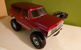 TRAXXAS TRX-4 CHEVROLET BLAZER K5 1972 1/10 UUSI