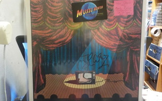 MONTY PYTHON LIVE AT DRURY LANE UK EX-/EX+ +SIGNED JOHN