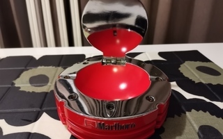 Marlboro Ferrari  Tuhkakuppi