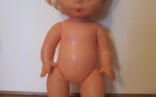 Vanha 70 -luvun nukke