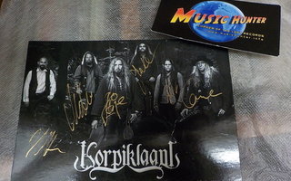 KORPIKLAANI PROMOPOSTIKORTTI KOKO BÄNDIN NIMMAREILLA