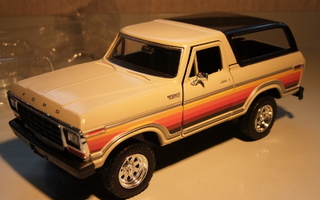 Ford bronco -78 1:24