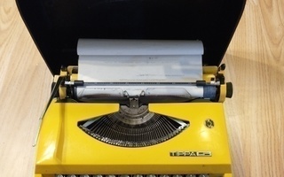 Kirjoituskone ja kotelo retro keltainen - tippa merkkinen