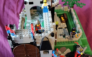 LEGO Castle, Linna 6081  - King's mountain castle 1 kpl