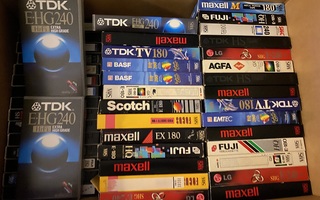 Itsenauhoitettuja VHS kasetteja 75kpl