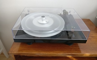 Pro-Ject Debut Carbon EVO