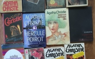 Agatha Christien kirjoja 47kpl.