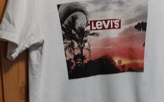Levi's t-paita koko S miesten