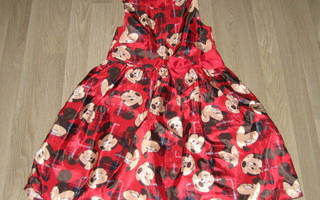 H&M mekko Disney. 140cm.