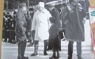Valokuva Kenraalit Heinrichs Oesch ym. Helsinki 1935 18x24cm
