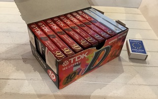 C-kasetteja 10 kpl, käyttämättömiä