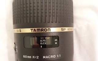 Tamron 60 mm F/2,0 1:1 macro -objektiivi