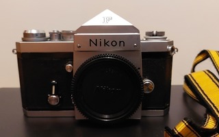 Nikon F runko