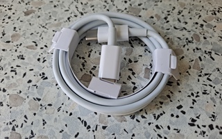 USB-C TO USB-C Kaapeli (Pikalatauskaapeli)