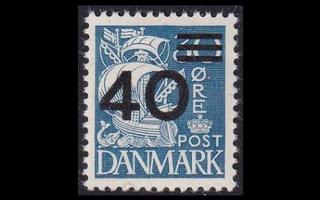 Tanska 257 ** Laiva 40/30 öre päällepainama (1940)