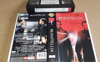 Neuvottelija - SF VHS (Warner Home Video)