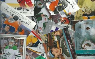 VARASTONTYHJENNYS 100kpl:ta SUOMALAISTEN NHL-kortteja!!