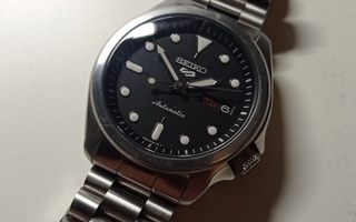 Seiko 5 Sports SRPE67K1