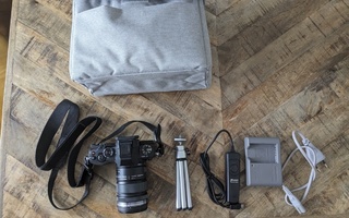 Olympus E-M5 + 12-50mm kamerapaketti