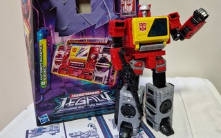 Transformers WFC - Blaster