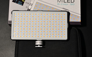 Quadralite MiLED Bi-Color 180- LED paneeli